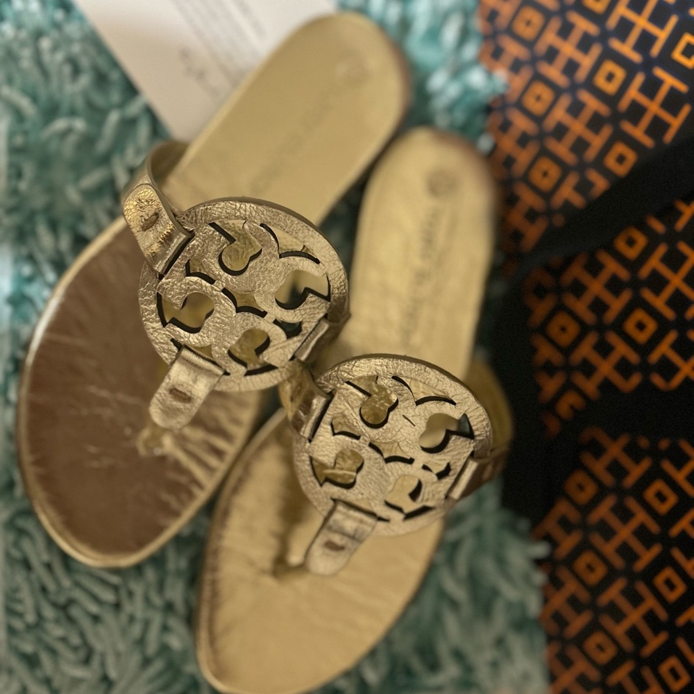 Authentic Brand New Tory Burch Miller Metallic Wrinkled Leather Spark Gold 5.5